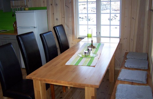 Kviteseid House | Wooden holiday home with sauna near ski center, swimming lake and golf course (WLAN)