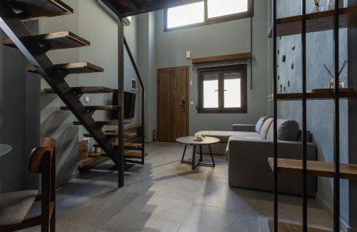 Thessaloniki Apartment | Wooden Suites