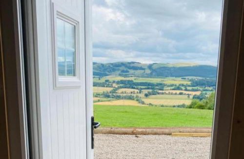 Perth House | Woodhead Shepherds Hut - Sleeps 2 - Mailer Farm