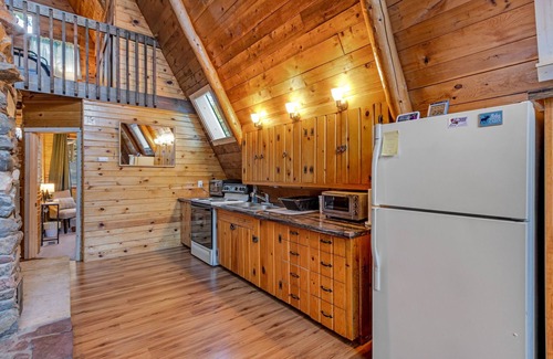 Woodland Park Cabin | Woodland Park Cabin Getaway: Mtn Views, Scenic Charm, Clouds & Hot Tub Retreat