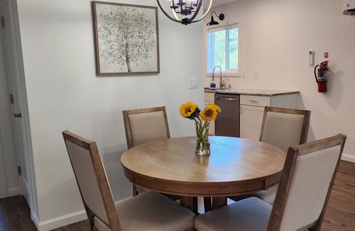 Mariposa House | Woodland Pines