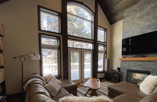 Muskoka Lakes House | Woodroffe Bay Oasis