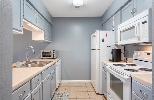 Table Rock Condo | Woods Golf Getaway: Escape for 2
