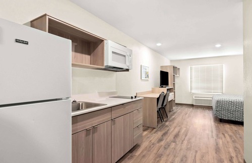 Savannah Hotel | Woodspring Suites Savannah West Chatham Parkway