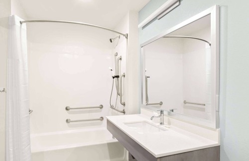 Savannah Hotel | Woodspring Suites Savannah West Chatham Parkway
