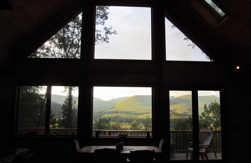 Bearsville Ski Chalet | Woodstock mountainside retreat, nicest view in the Catskills! RELAX!