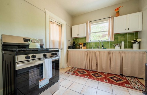 Rincon Heights Apartment | Work Desk Fire Pit Pool | Steps to UofA