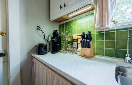 Rincon Heights Apartment | Work Desk Fire Pit Pool | Steps to UofA