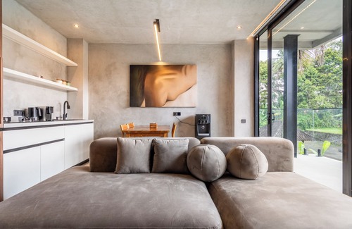 Kedewatan Apartment | Work Stay and Unwind - Jungle Vista Apartments in Ubud by BCG