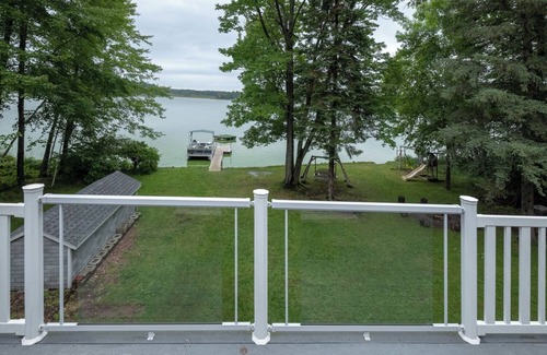 Balsam Lake Cabin | Work & Stay | Pet Friendly | Fast Wi-Fi | Winter-Ready Cabin