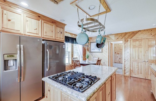 Navarro County Cabin | WOW! Check out this Gorgeous Cabin!