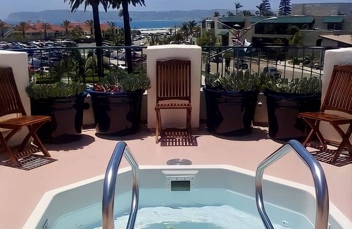 Coronado Condo | Wow!Coronado Beach Resort sleeps 4 w/kitchen by Hotel Del-Book 7 days best rate