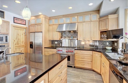 The Reserve Ski Chalet | Wow Gourmet Kitchen Theater Rm Ensuite Bedrooms