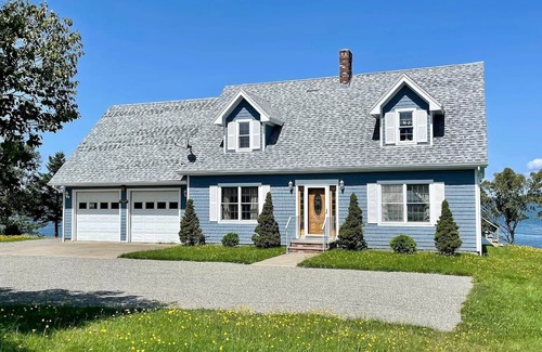 Eastport House | WOW! Private 3acre Oceanfront Home, whales,eagles,walkable to village/Dog Island