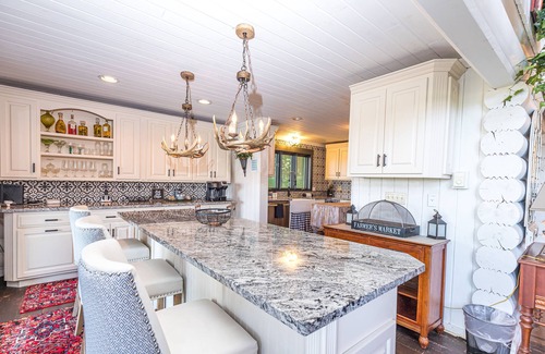 The Galena Territory Cabin | WOW! Unique Galena Dream Cabin. Hot Tub, Games, Fire Pit, Fully Stocked.