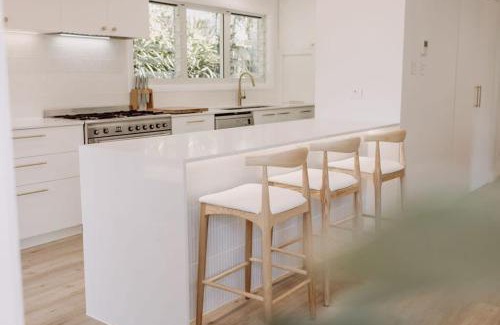 Maroochydore House | 'Wrigley House' - Pool Jaccuzi Dog Friendly