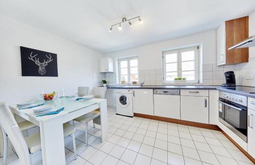 Altdorf Apartment | Wunderschöne Maisonette-Wohnung für bis zu 10 Personen