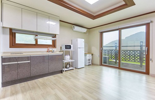 Namhae Condo | Wuyeon and Inyeon Pension