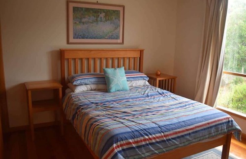 Fairhaven House | Wybellenna View I Ocean Views I walk to beach