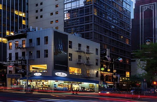 Midtown East House | Wyndham Midtown 45 Hotel: 1 King-bed room; 1 Block from Grand Central Terminal!