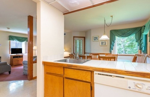 East Stroudsburg Condo | Wyndham Shawnee Village - 2 Bedroom Condo