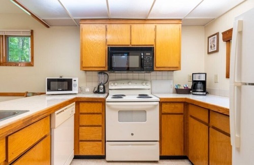 East Stroudsburg Condo | Wyndham Shawnee Village - 2 Bedroom Condo
