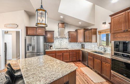 Carpenter House | Wyoming Ranch Stay W Hot Tub & Patio