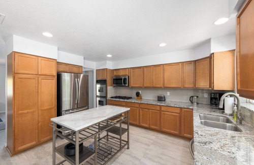 Sunrise Vista Chino House | Xanadu.3-bedroom, 2 bath pool home in gorgeous Palm Springs!