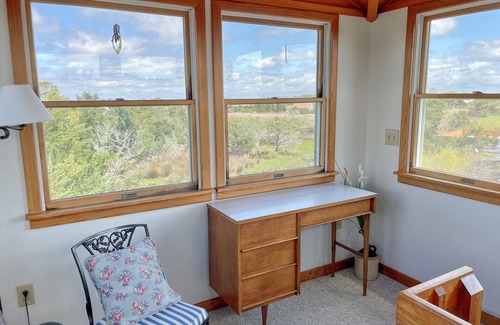 Ocracoke House | Xenia House: Enjoy decks and screened porch overlooking the marsh.