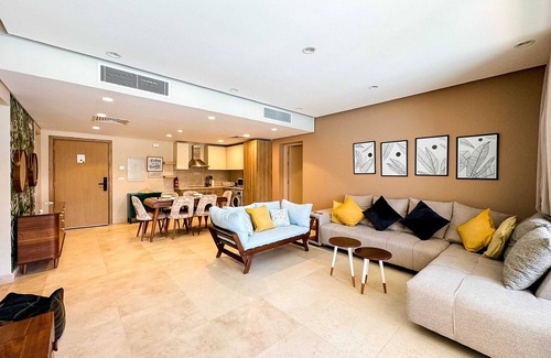 El Gouna Apartment | Xuru Stays I Homestyle 3BR Penthouse Pool & Beach View