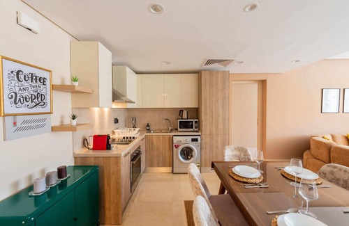 El Gouna Apartment | Xuru Stays I Homestyle 3BR Penthouse Pool & Beach View