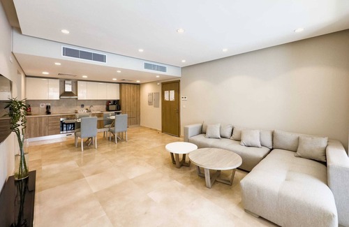 El Gouna Apartment | Xuru Stays I Homestyle 3BR Penthouse Pool & Beach View