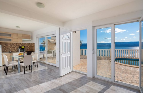 Celina House | XXL PRIVATE BEACH VILLA