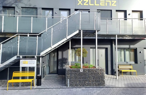 Schafhof Apartment | Xzllenz: SmartTV | Parking | subway | Private