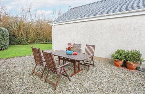 Holyhead House | Y Beudy