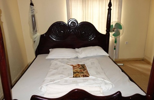 Kampala House | Yahoo Guesthouse