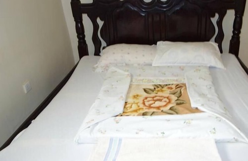 Kampala House | Yahoo Guesthouse