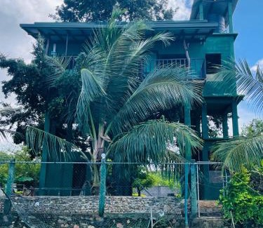 Yodakandiya Hotel | yala treetop lake
