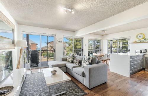 Yamba Apartment | Yamba 58 - Modern Apartment with Ocean Views