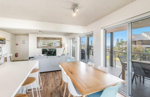 Yamba Apartment | Yamba 58 - Modern Apartment with Ocean Views