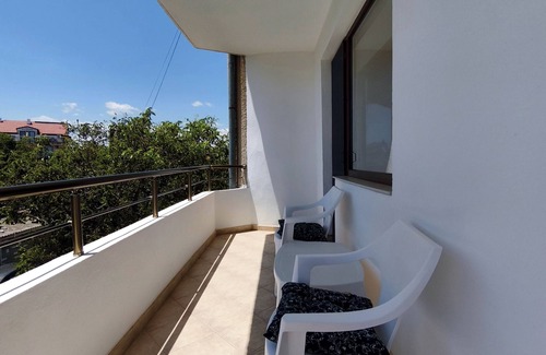 Chernomorets Apartment | Yanevi Apartments/Two Bedroom Apartment with Sea Viewn