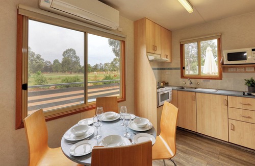 Yarrawonga Cabin | Yarrawonga Riverlands Tourist Park