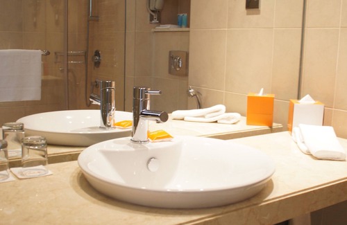 Abu Dhabi Hotel | Yas Plaza Circuit