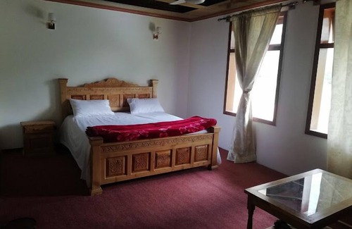 Sandspit Hotel | Yasin View Hotel