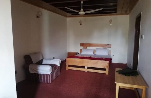 Sandspit Hotel | Yasin View Hotel