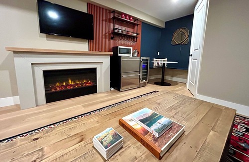 Moscow Ski Chalet | Year-Round Luxury Mountain Villa @ Trapp & Stowe with Resort Amenities Included!