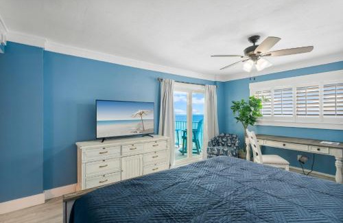Biltmore Beach Apartment | Yelleville PCB