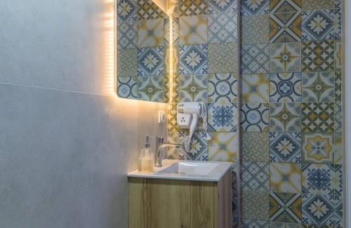 Gemmayzeh Apartment | Yelloscape/Gemmayze