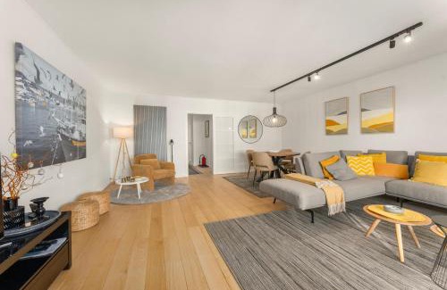 Knokke Apartment | Yellow
