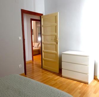 Ponferrada Apartment | Yellow Door 2